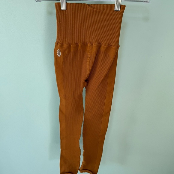 Free People Movement High Waisted Toasted Coconut Rust Orange Leggings Sz XS/S - Picture 5 of 9